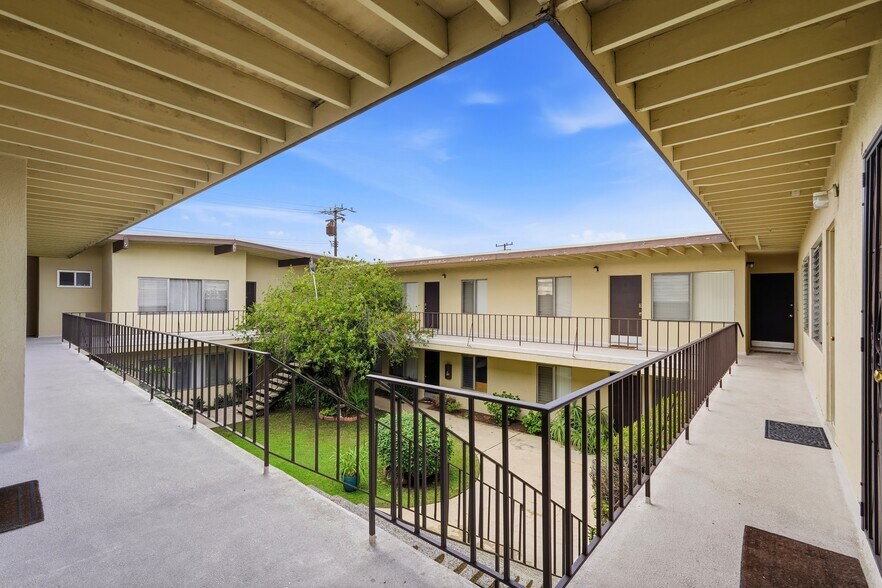 More Photos Of 21110 Wood Ave, Torrance Apartments For Sale