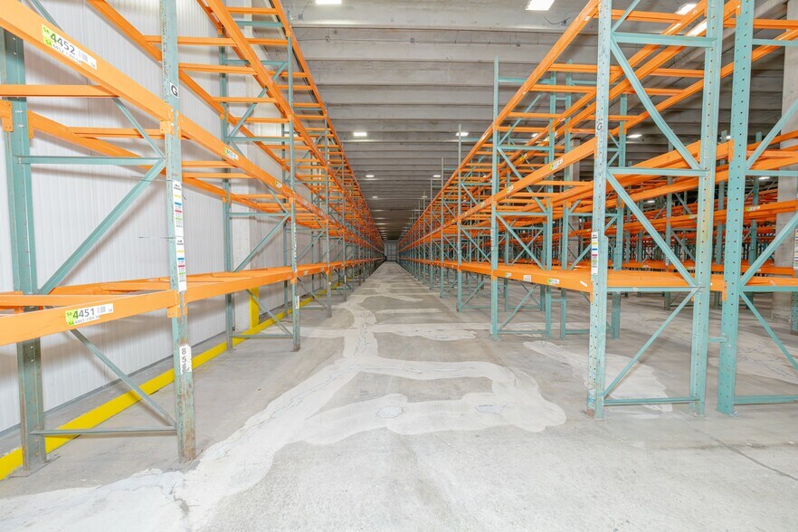 More Photos Of 18770 NE 6th Ave, Miami Refrigeration Cold Storage For Lease