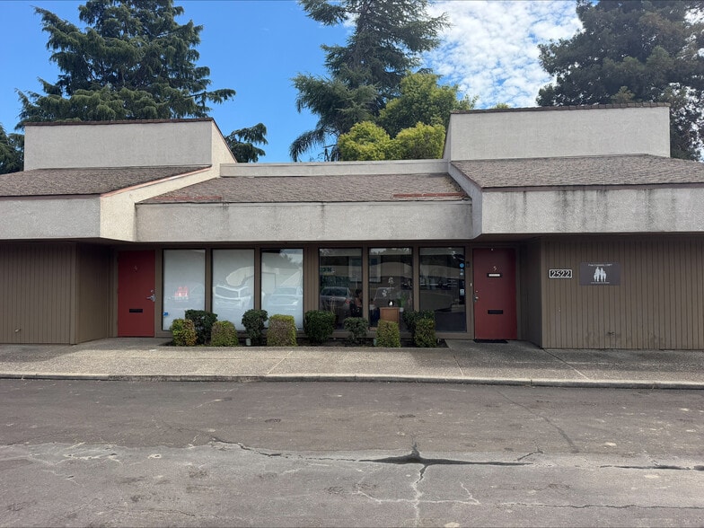 More Photos Of 2522 Grand Canal Blvd, Stockton Office For Lease