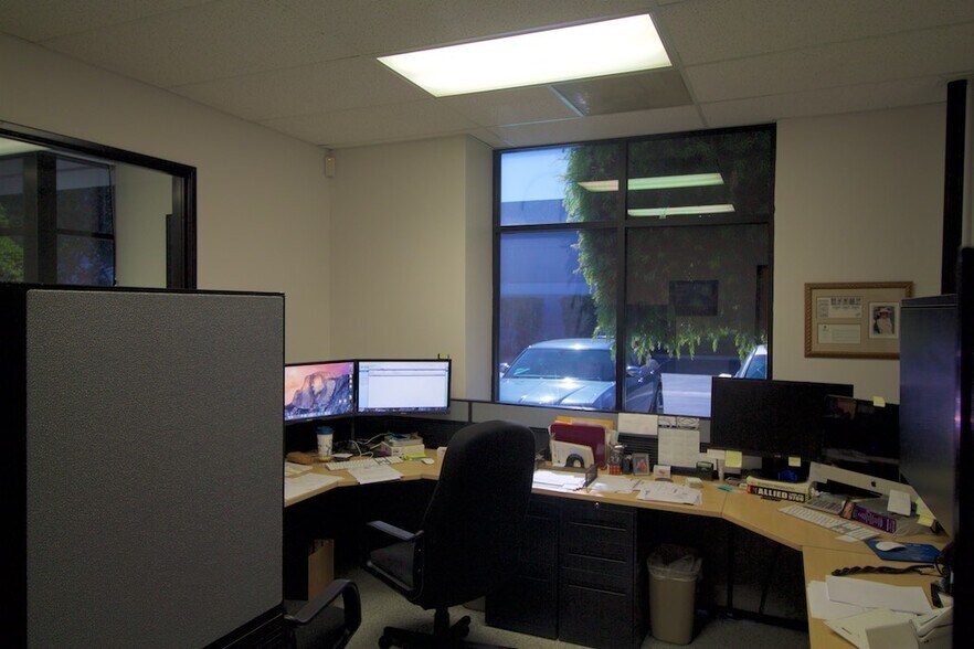 More Photos Of 814 Calle Plano, Camarillo Warehouse For Sale