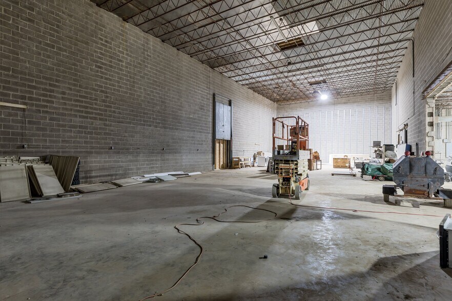 More Photos Of 519 Benham St, Bonne Terre Light Manufacturing For Sale