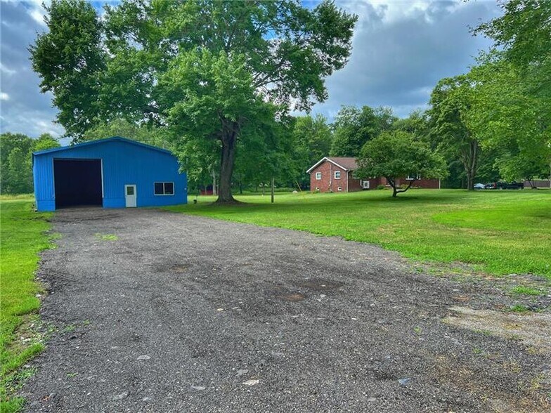 More Photos Of 14 Steingrabe Rd, New Wilmington Industrial For Sale