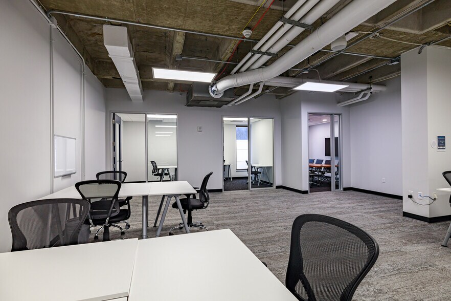 More Photos Of 501 Union St, Nashville Office For Lease