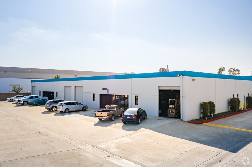 More Photos Of 24424 S Main St, Carson Flex For Lease