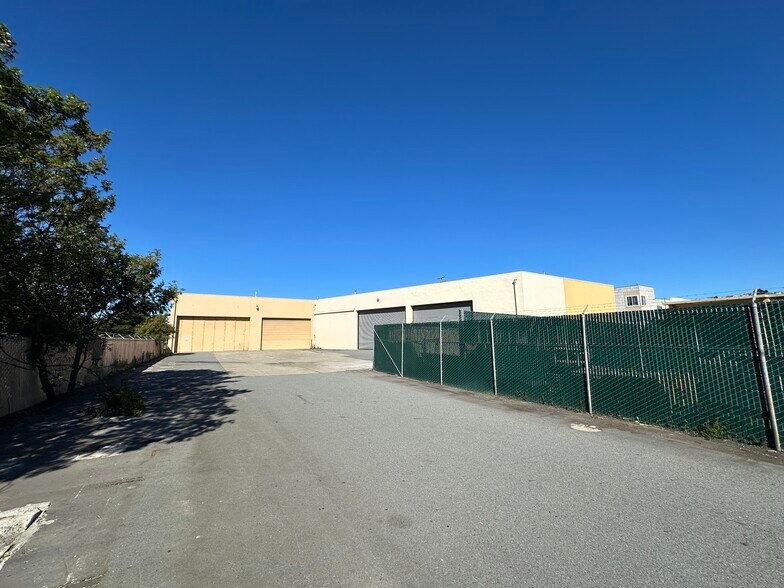More Photos Of 2634 Bayshore Blvd, Daly City Warehouse For Sale