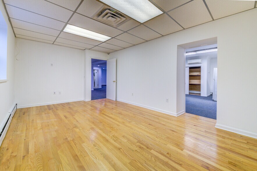 More Photos Of 46-48 Lafayette Ave, New Rochelle Warehouse For Lease