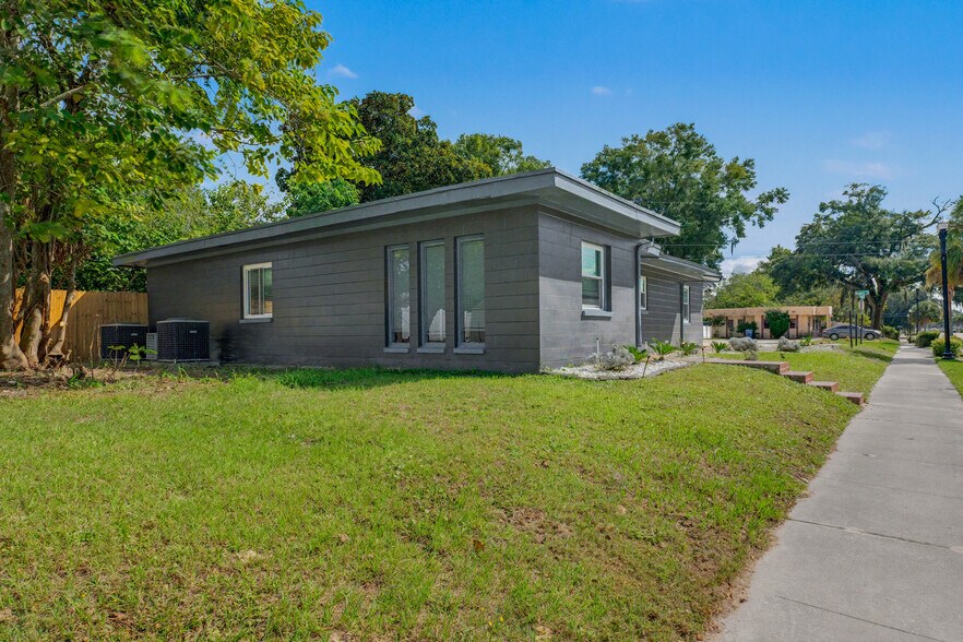 More Photos Of 1701-1709 Rogero Rd, Jacksonville Office Residential For Sale