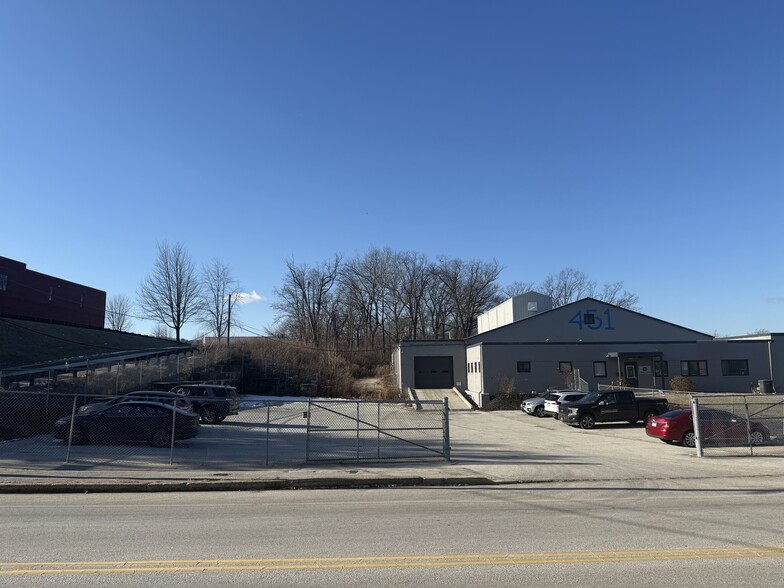 More Photos Of 451 Yerkes Rd, King Of Prussia Warehouse For Lease