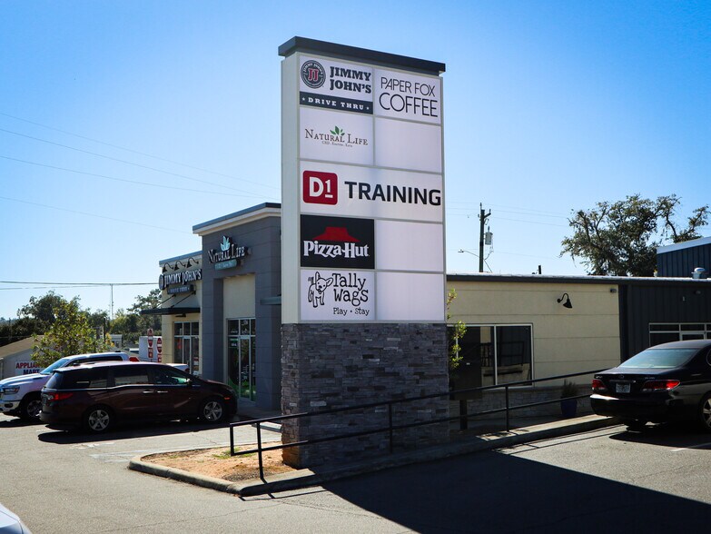 More Photos Of 1706 Capital Cir NE, Tallahassee General Retail For Lease