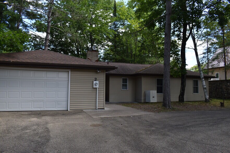 More Photos Of 18398 Waubee Park Ln, Lakewood Hotel For Sale