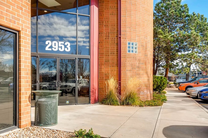 More Photos Of 2953 S Peoria St, Aurora Medical For Lease