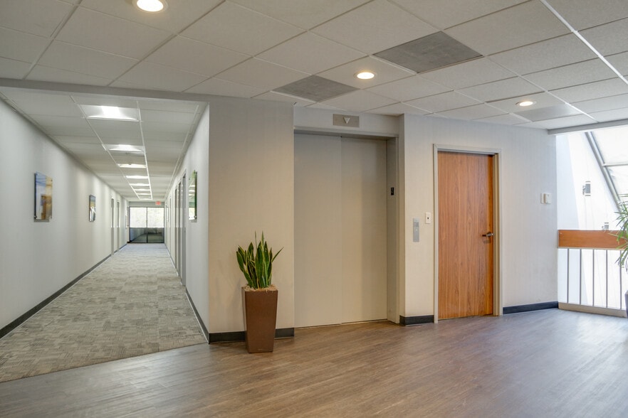 Primary Photo Of 10225 Austin Dr, Spring Valley Medical For Lease