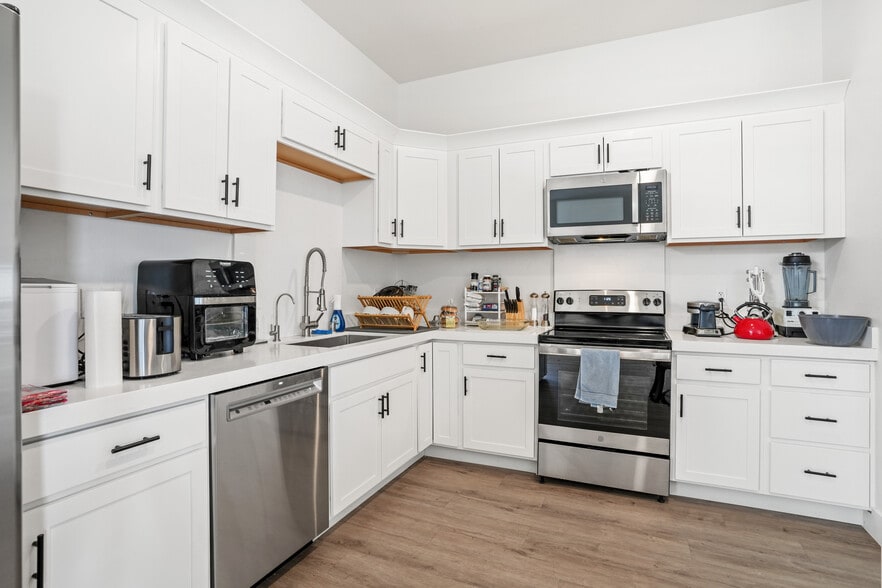 More Photos Of 525 13th St. South, Las Vegas Office Residential For Sale