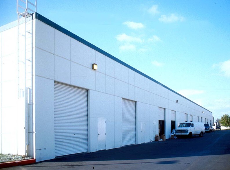 More Photos Of 13862 A Better Way, Garden Grove Light Manufacturing For Lease