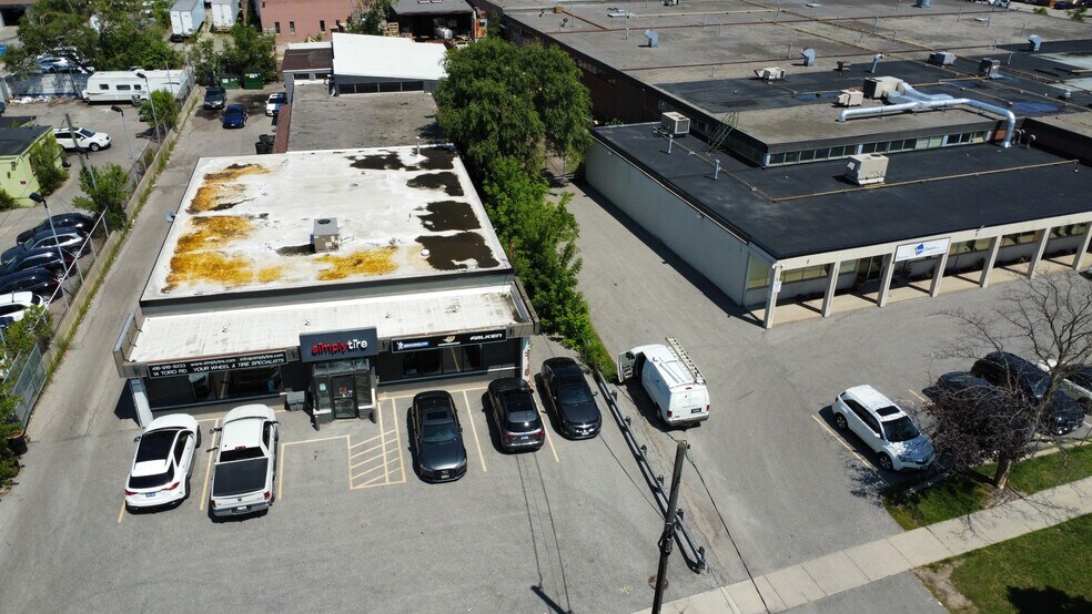 More Photos Of 14 Toro Rd, Toronto Warehouse For Sale
