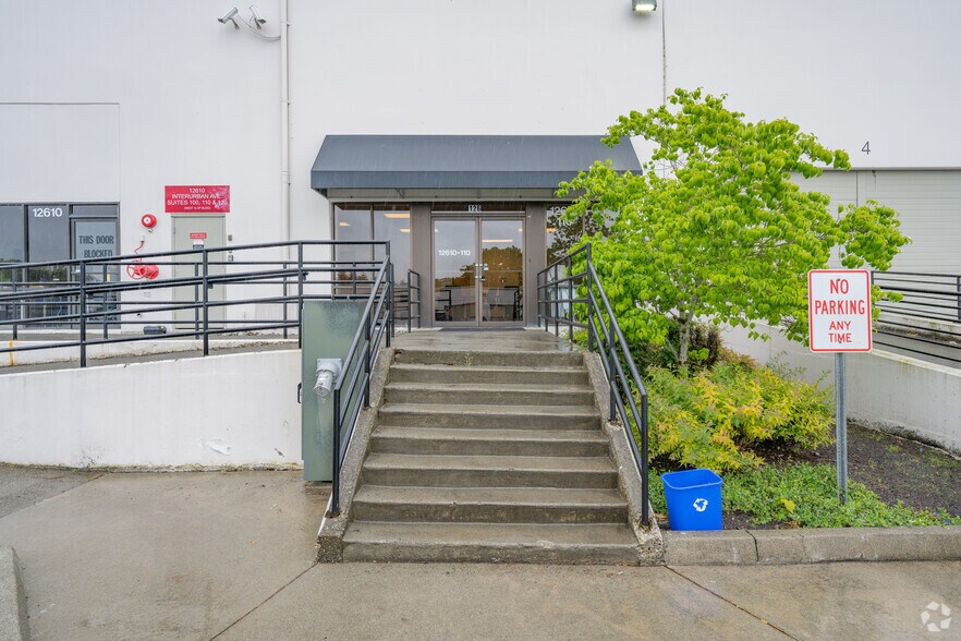 More Photos Of 12620-12626 Interurban Ave S, Tukwila Warehouse For Lease