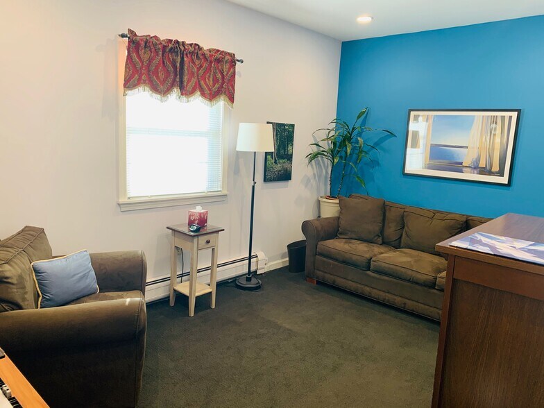 More Photos Of 100-108 Russell St, Hadley Medical For Lease