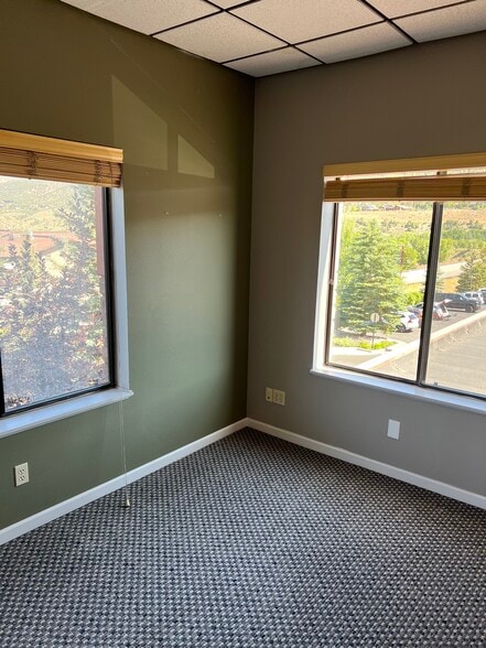 More Photos Of 34237 Highway 6, Edwards Bank For Lease