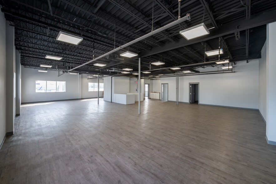 More Photos Of 2481 Dennis St, Jacksonville Manufacturing For Sale