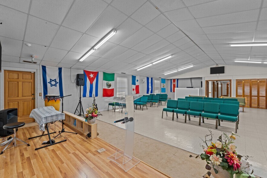 More Photos Of 2807 Sandy Creek Church Rd, Sanford Office Residential For Sale