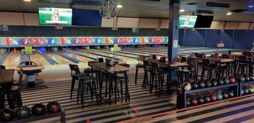 More Photos Of 3212 20th Ave, Valley All Leisure For Lease