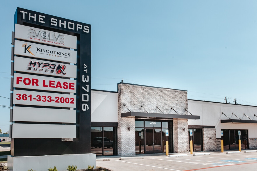 Primary Photo Of 3706 N Navarro St, Victoria Storefront For Lease