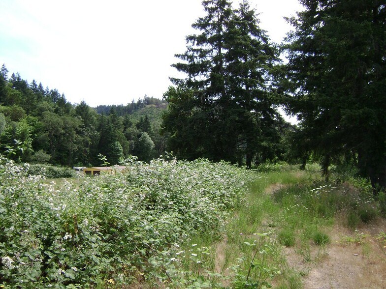 More Photos Of 560 Stearns Ln, Oakland Land For Sale