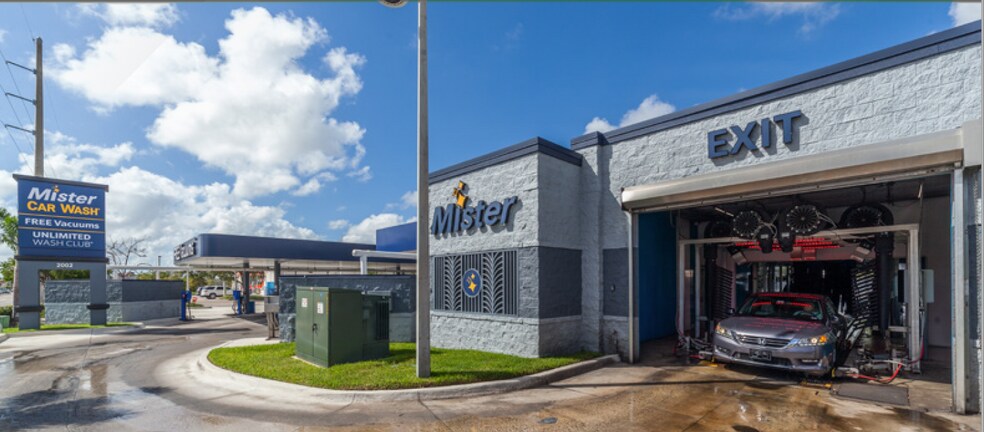 More Photos Of 2002A Santa Barbara Blvd, Cape Coral Carwash For Sale