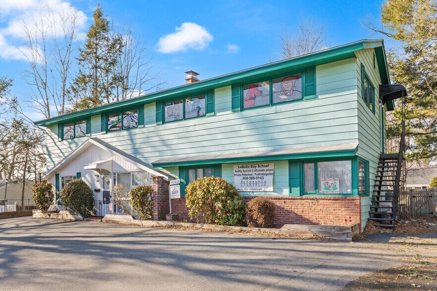 More Photos Of 600 E Ashland St, Brockton Office For Sale