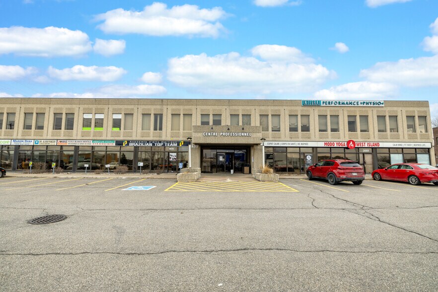 More Photos Of 3669-3681 Boul des Sources, Dollard-des-Ormeaux Office Residential For Lease