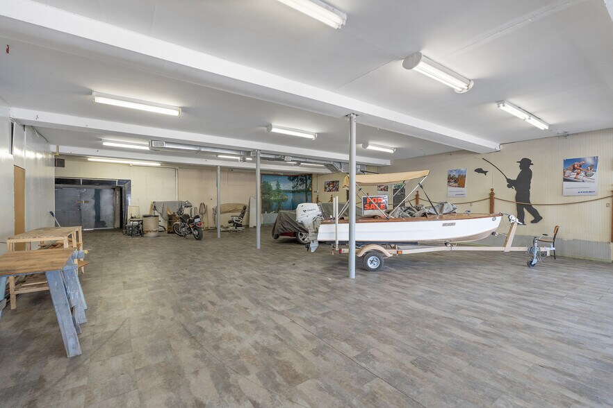 More Photos Of 162 Niagara Blvd, Fort Erie Marina For Sale