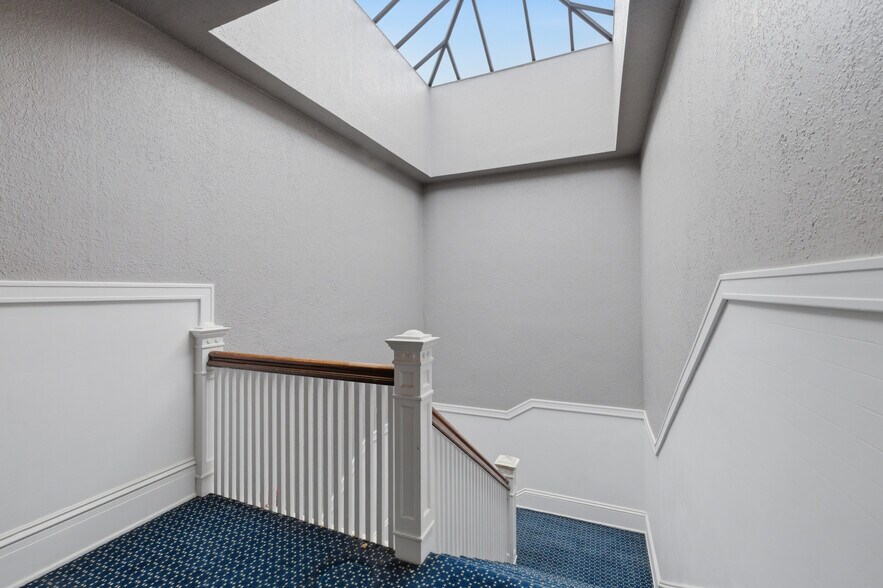 More Photos Of 317 18th Ave E, Seattle Apartments For Sale