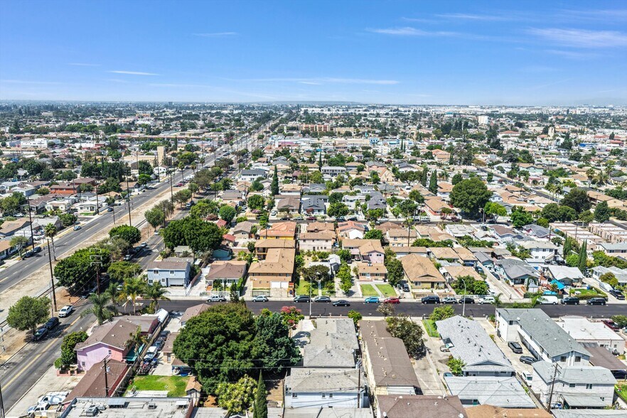 More Photos Of 6142 Vinevale Ave, Maywood Apartments For Sale