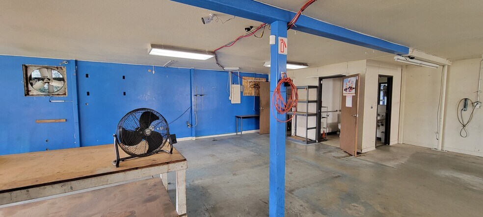 More Photos Of 611 E Route 66, Glendora Auto Repair For Lease