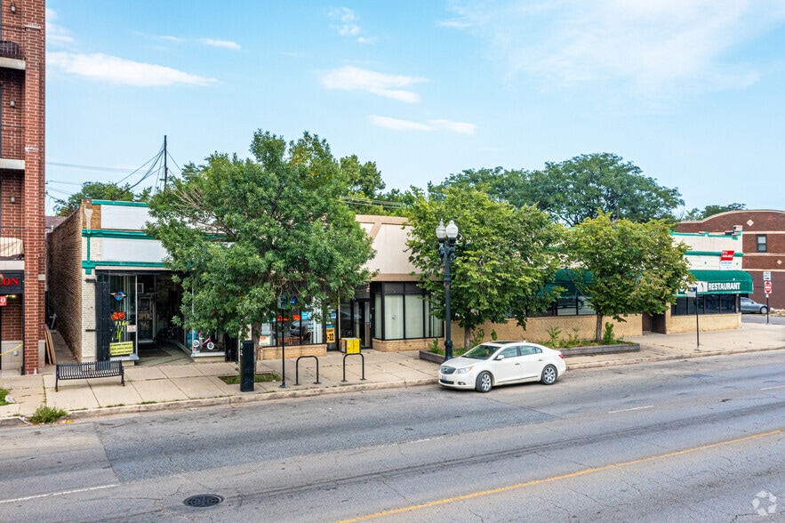 More Photos Of 7150-7160 W Grand Ave, Chicago Storefront For Sale
