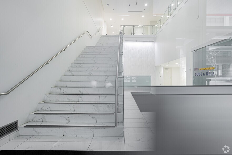 More Photos Of 634 6th Ave SW, Calgary Loft Creative Space For Sale