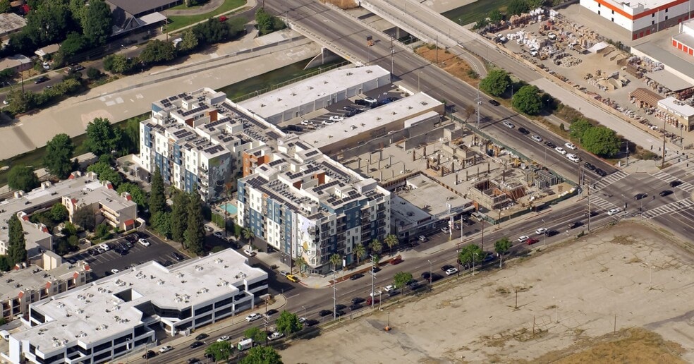 More Photos Of 6801 Canoga Ave, Canoga Park Apartments For Sale
