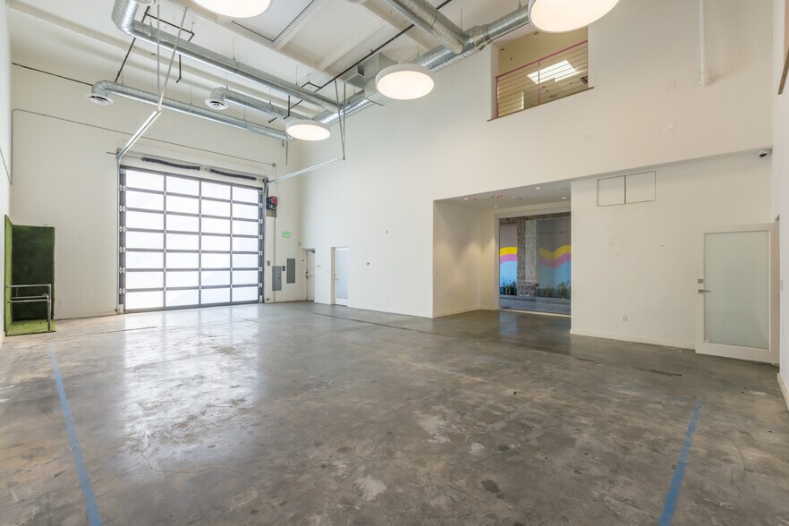 More Photos Of 3058 N Lima St, Burbank Warehouse For Sale