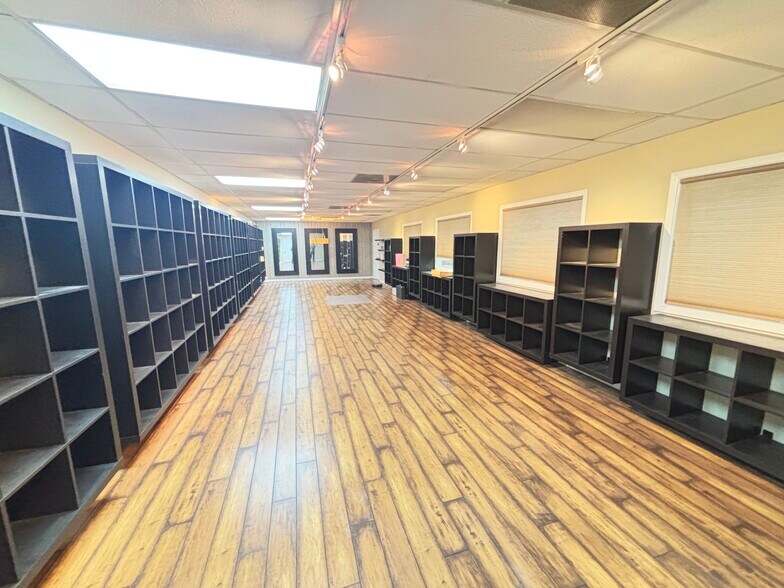 More Photos Of 836-852 Stanton Rd, Burlingame Warehouse For Lease