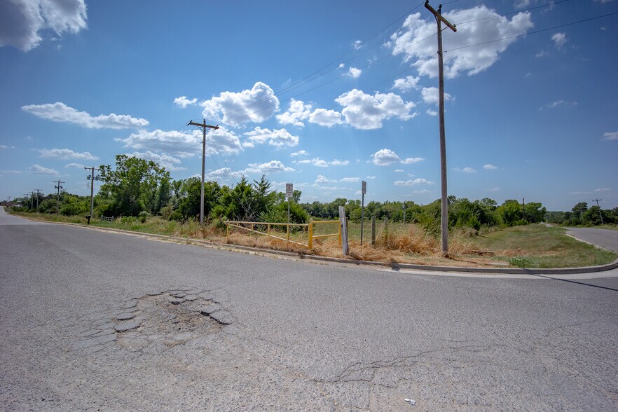 More Photos Of 373 Howard Blvd, Harrah Land For Sale