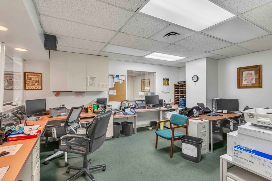 More Photos Of 125 E Broad St, Elyria Office For Sale