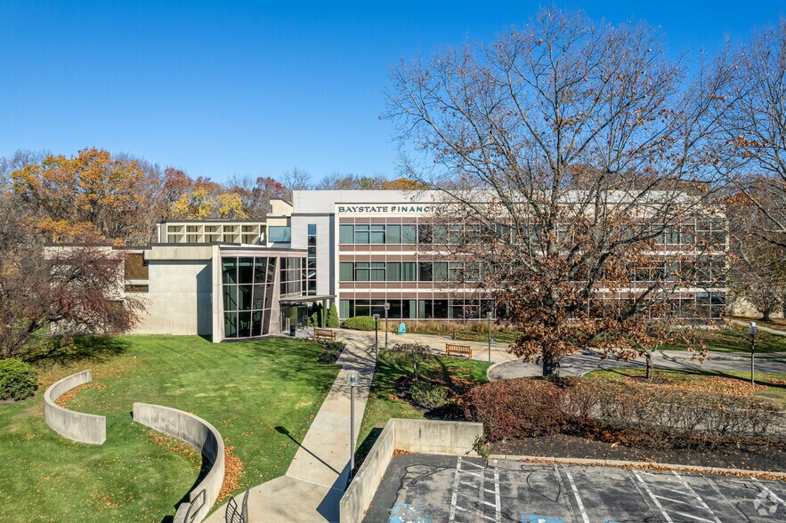 More Photos Of 100 William St, Wellesley Office For Sale