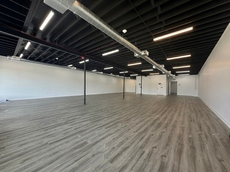 More Photos Of 3913 Sauk Trail, Richton Park Storefront Retail Residential For Sale