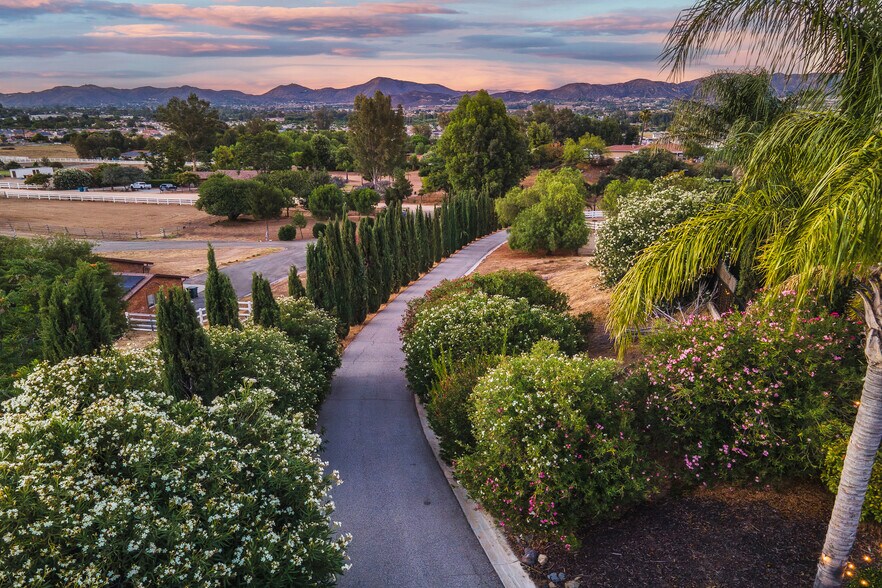 More Photos Of 22053 Highland St, Wildomar Specialty For Sale