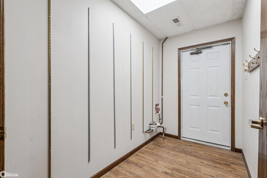 More Photos Of 3031 Flint Hills Dr, Burlington Office For Sale