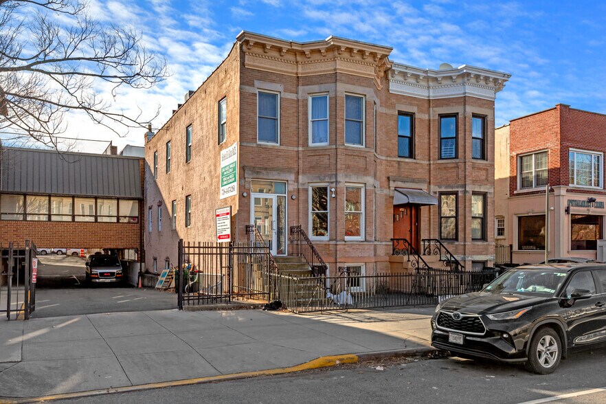 More Photos Of 250 86th St, Brooklyn Office For Sale