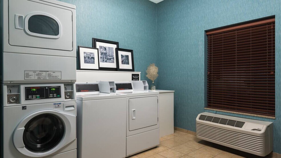 More Photos Of 3404 Samson Way, Bellevue Hotel For Sale