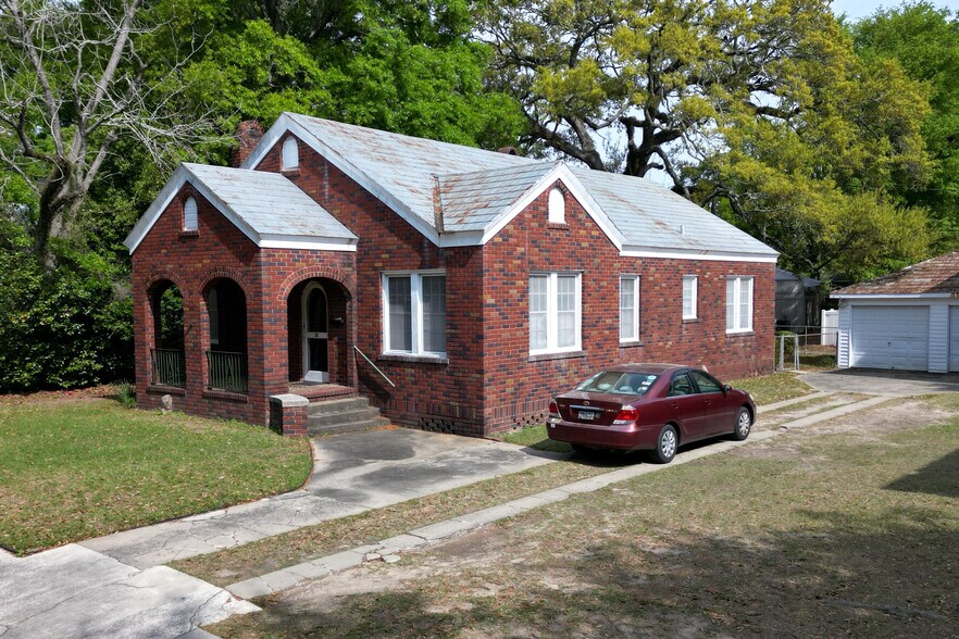 More Photos Of 728 E 55th St, Savannah Religious Facility For Sale