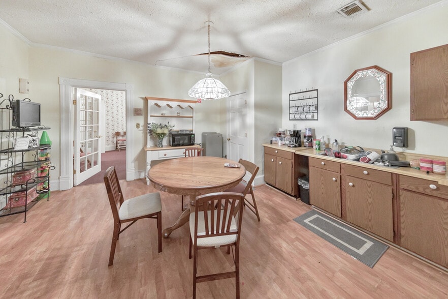 More Photos Of 1408 Canton Rd, Marietta Funeral Home For Sale