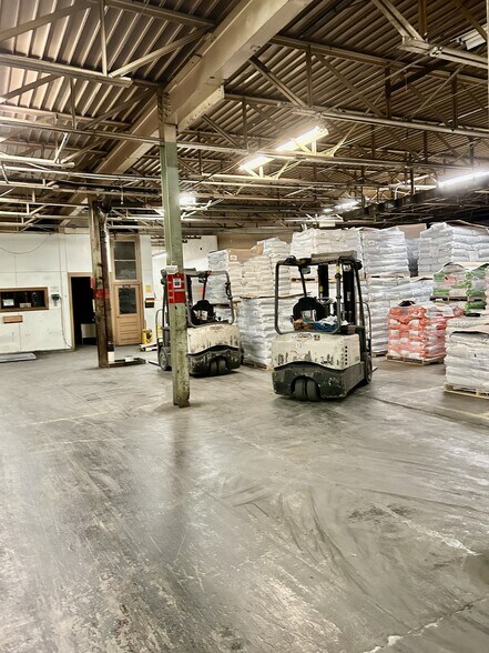 More Photos Of 1 BrightPet Dr, Sherburne Manufacturing For Sale